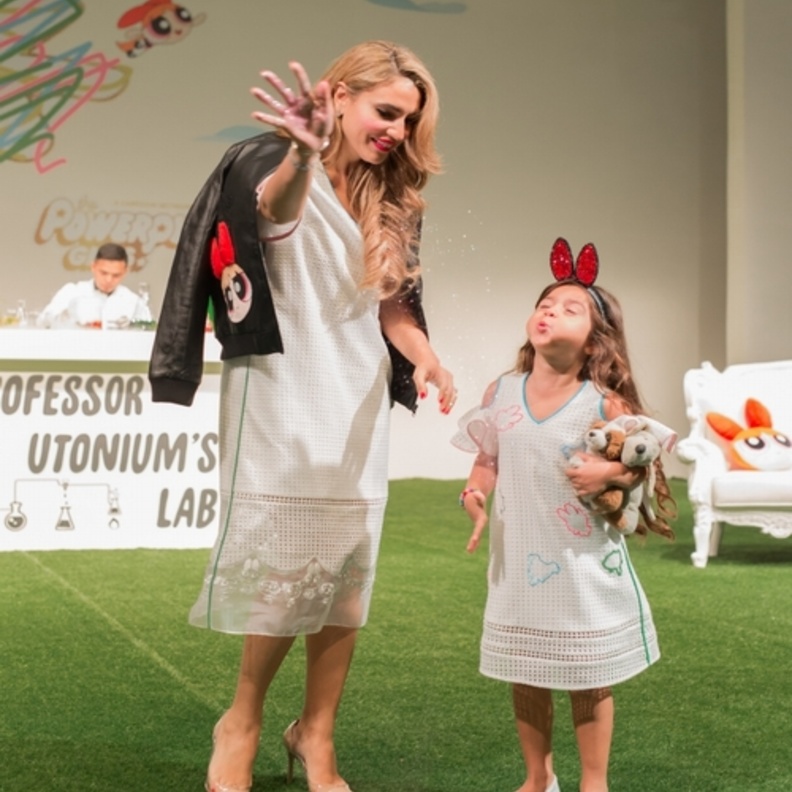 قطع المخصصة للأمهات والبنات معاً