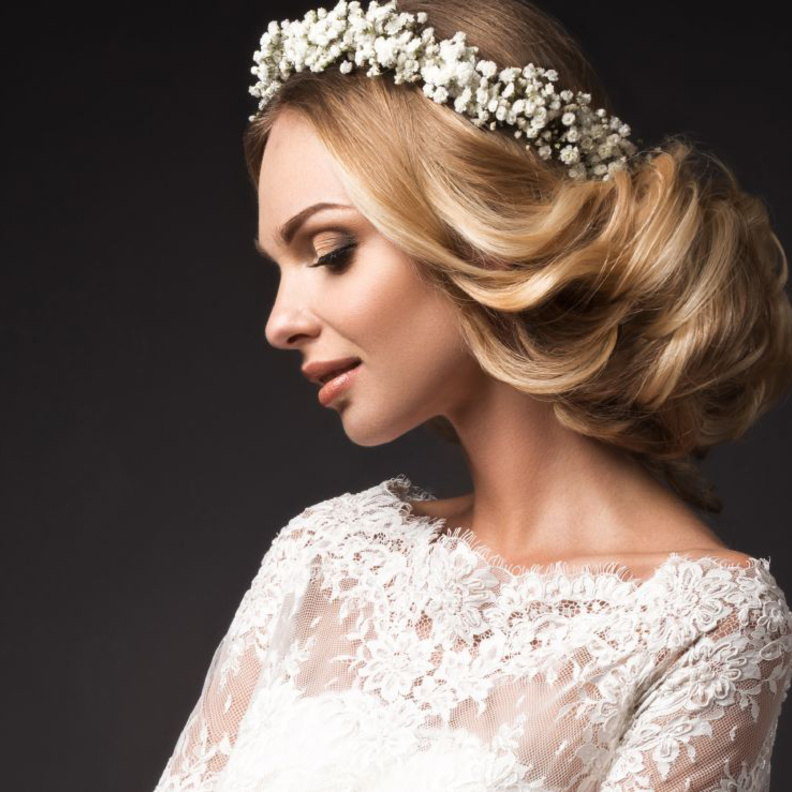 كوني أميرة متألقة في ليلة العمر بشعر ناعم وصحي ولامع