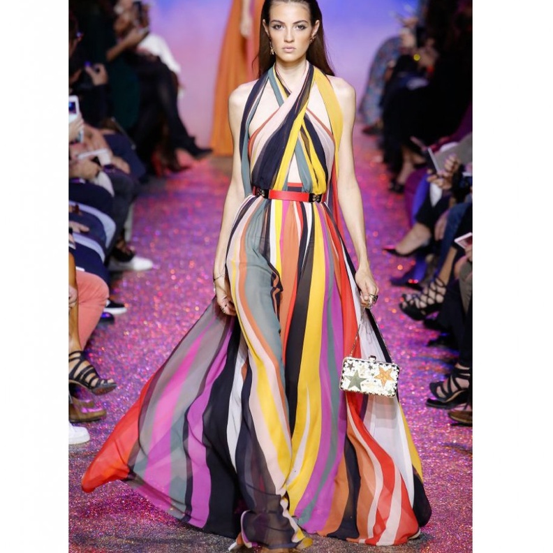 ملابس لشهر العسل بإطلالة حيوية و مليئة بالألوان من دار ايلي صعب