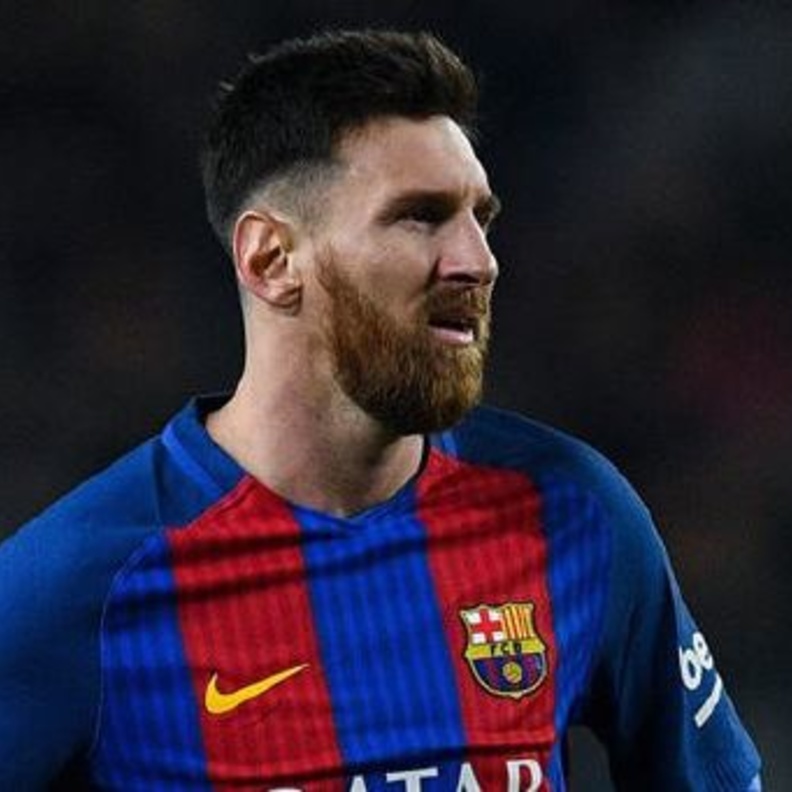 ميسي يخدع الحكم لنيل إنذار مقصود