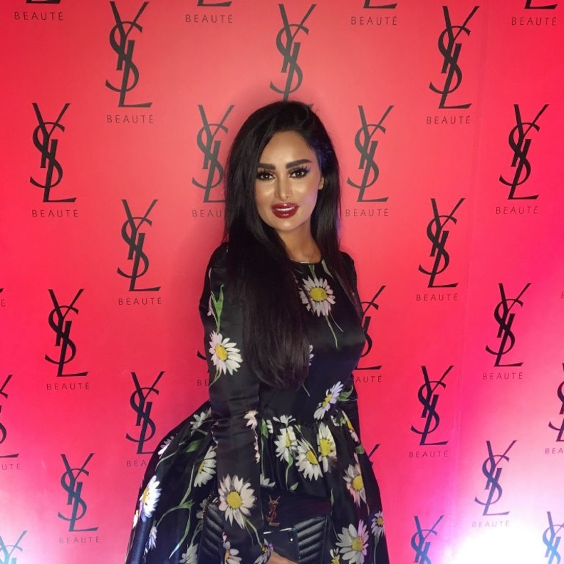 من حفل إطلاق خلال أحمر الشفاه Vernis À Lèvres Vinyl Cream الجديد من YSL