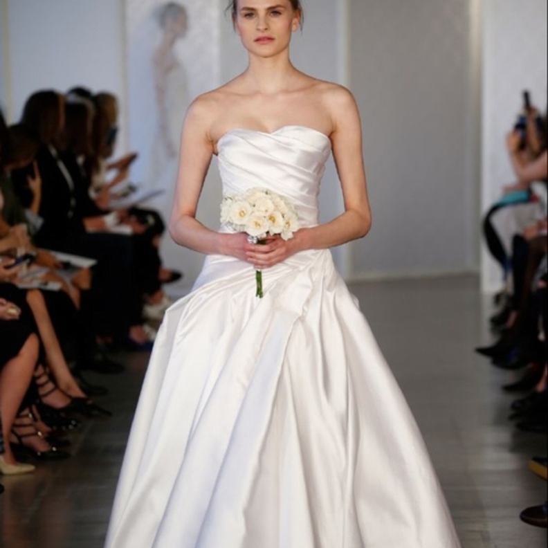 الأنوثة تكتمل في مجموعة أعراس أوسكار دي لا رينتا الجديدة!