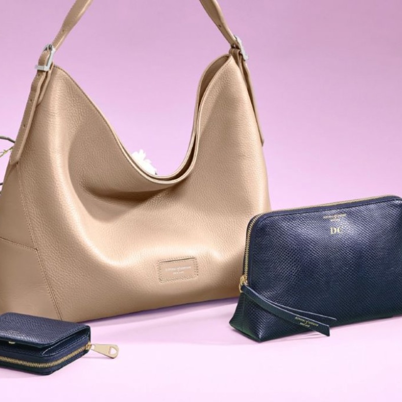 Aspinal of London علامة الإكسسوارات الإنجليزية الفاخرة،