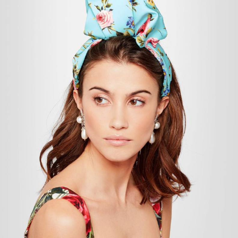 Givenchy اكسسوار شهر ذهبي من