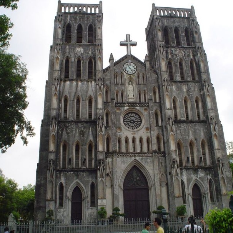 Hanoi .. مدينة الأساطير وناطحات السحاب