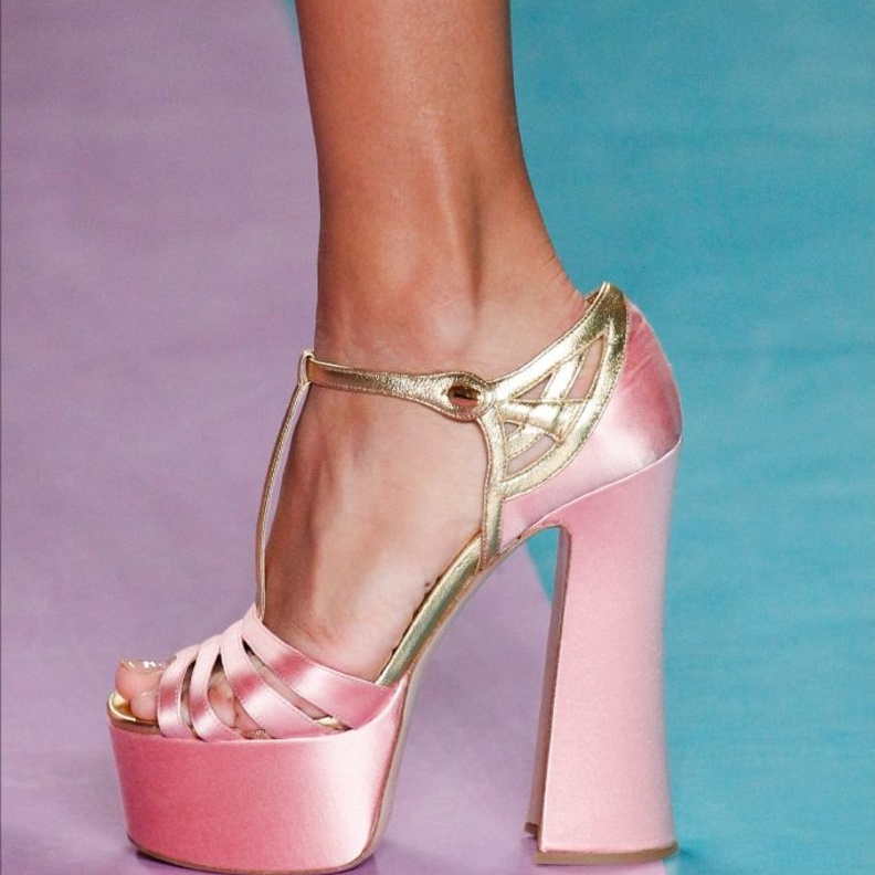 Miu Miu حذاء كعب عالي من 