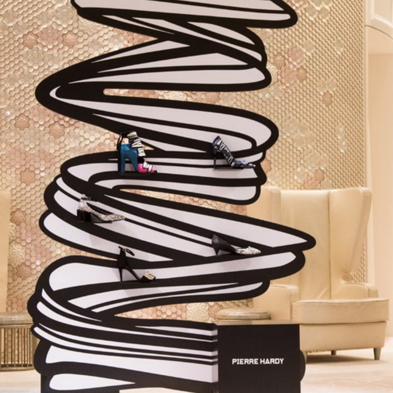 تصاميم عصرية لـ Pierre Hardy في ليفيل ملتقى الأحذية