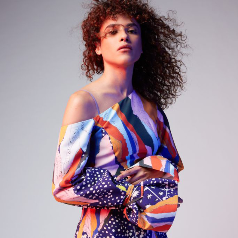 من تصميم Okhtein