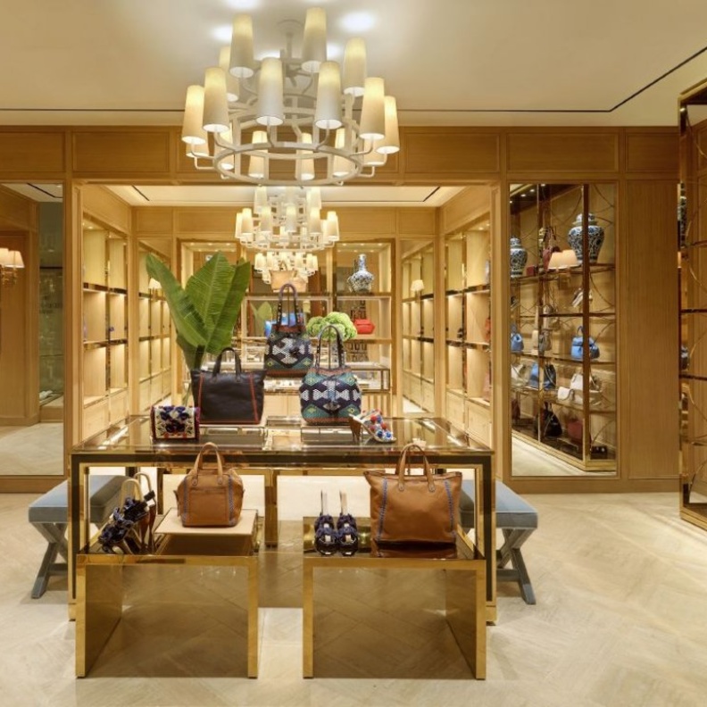 Tory Burch تعزز وجودها في الشرق الأوسط وتفتتح بوتيك جديد في الدوحة