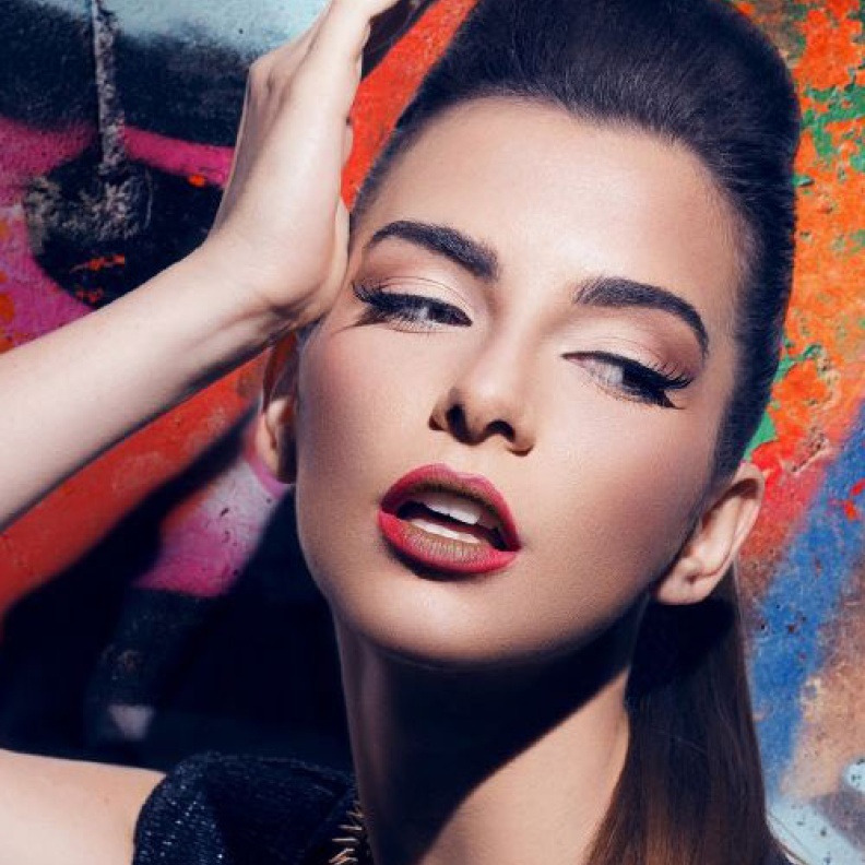 6 أنواع مختلفة من أحمر الشفاه 