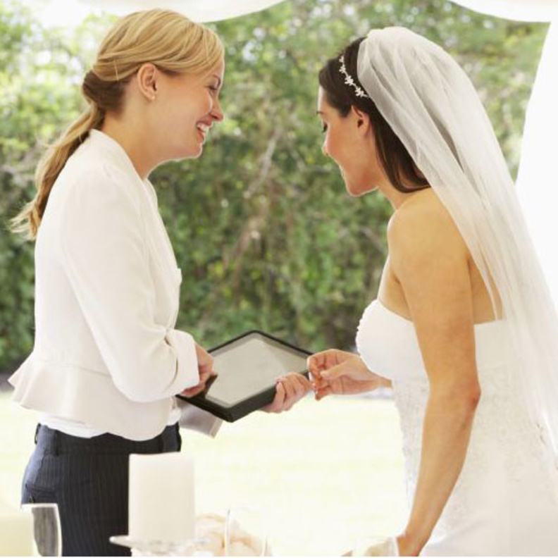 قبل اختيار منسق حفلة زفافك.. إفعلي هذه الأمور!