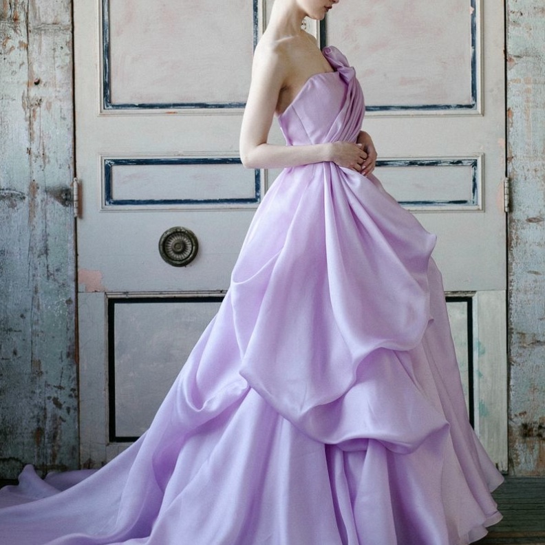 تألقي أيتها العروس باللون البنفسجي