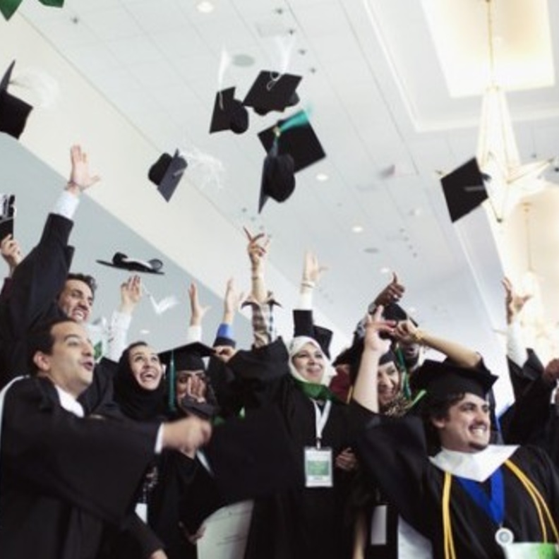 آخر موعد لاستقبال ملفات المتقدمين هو يوم الخميس الموافق: 4/ 11/ 1438هـ