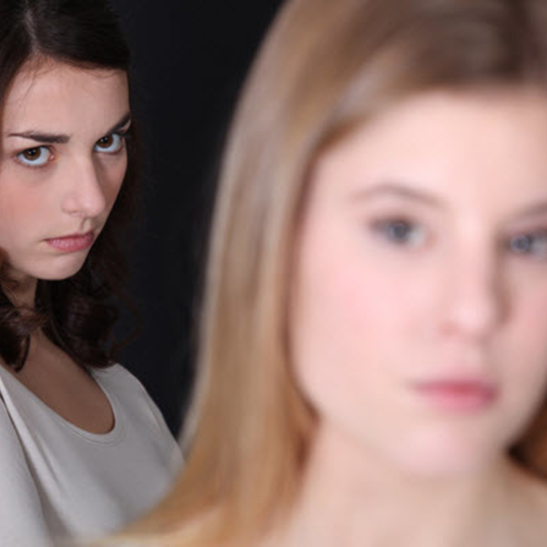 لمصلحتك عزيزتي: لا تصادقي هؤلاء الأشخاص!