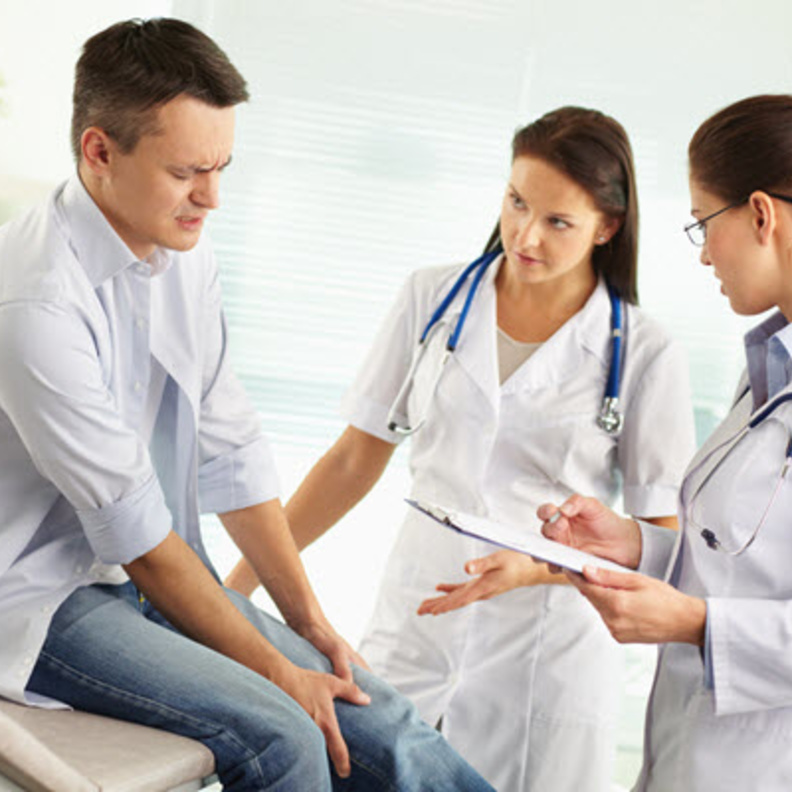 تصيب هشاشة العظام الرجال كما تصيب النساء