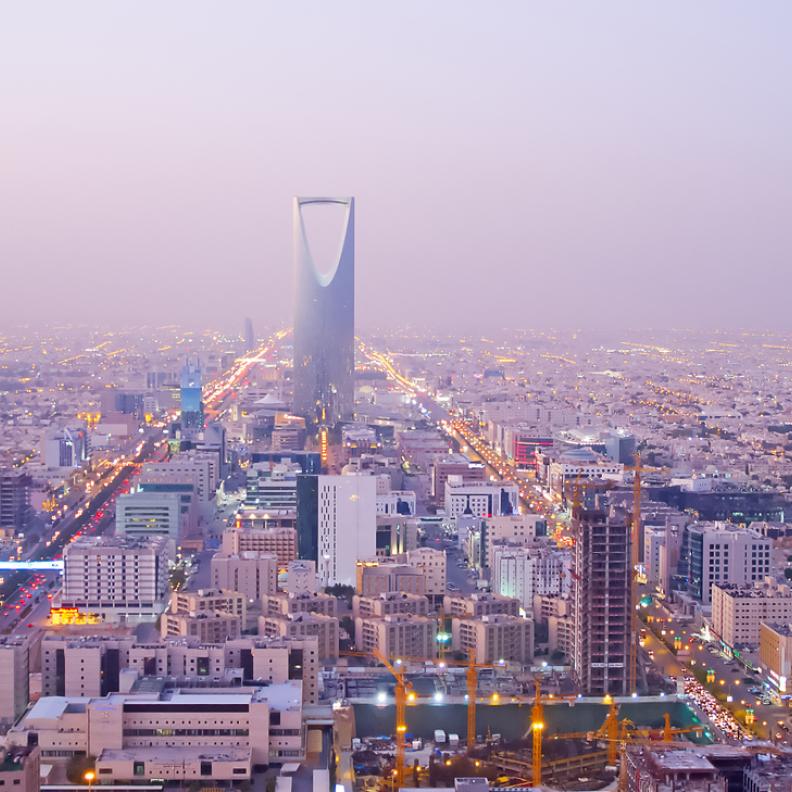 الرياض تتجهز مبكراً لاحتفالات العيد