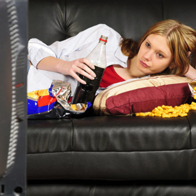 العادات غير الصحية كالطعام الدسم والخمول تسبَب حدوث السرطان