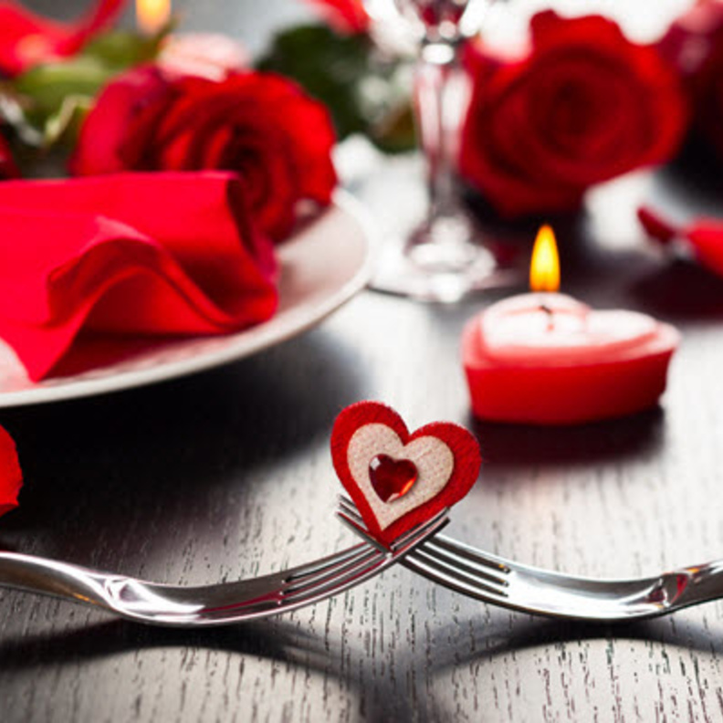 أفكارٌ مميزة لتزيين طاولة يوم الحب