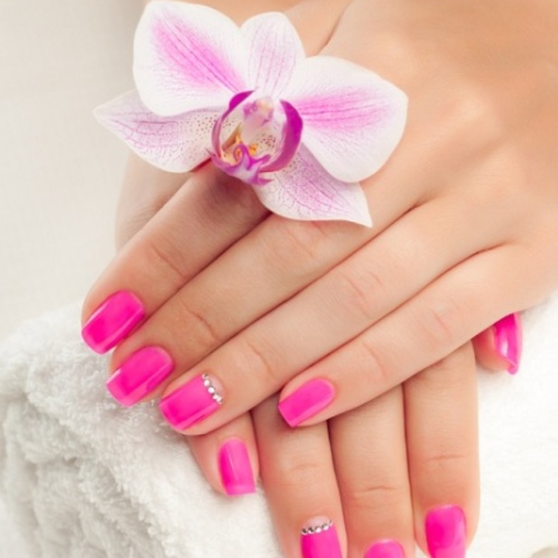 يدين جميلتين