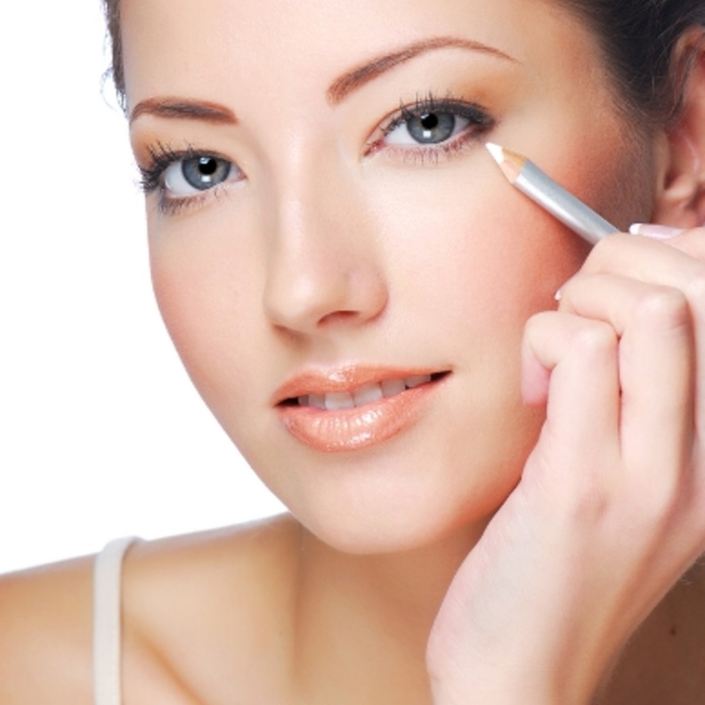 قلم الكحل الابيض