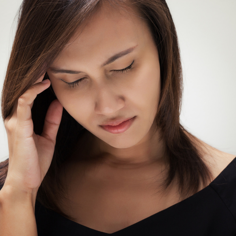 عالجي الصداع النصفي بالوسائل الطبيعية بعيداً عن العقاقير