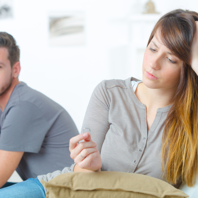 هذا الرجل لا يستحقك.. متى تستمعين لمن يقولها لك؟