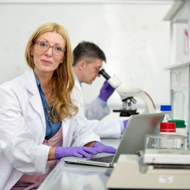 تساهم الإكتشافات العلمية الحائزة على جائزة نوبل في تحسين صحة الأفراد والمجتمعات