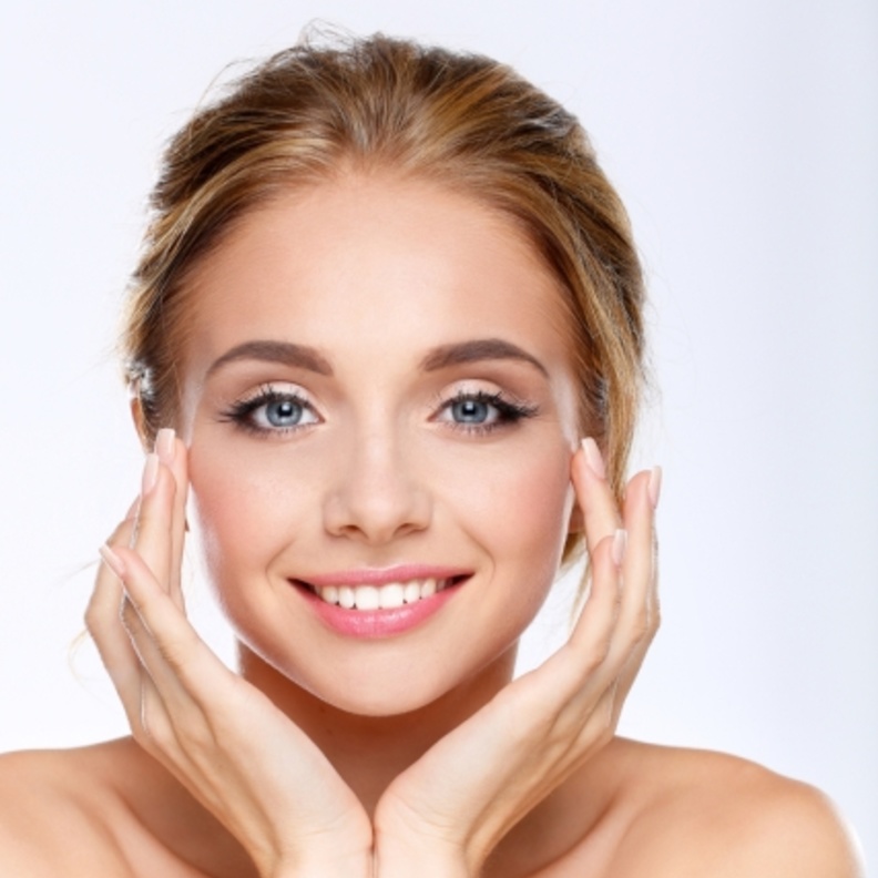 ماسك للبشرة وجمالها