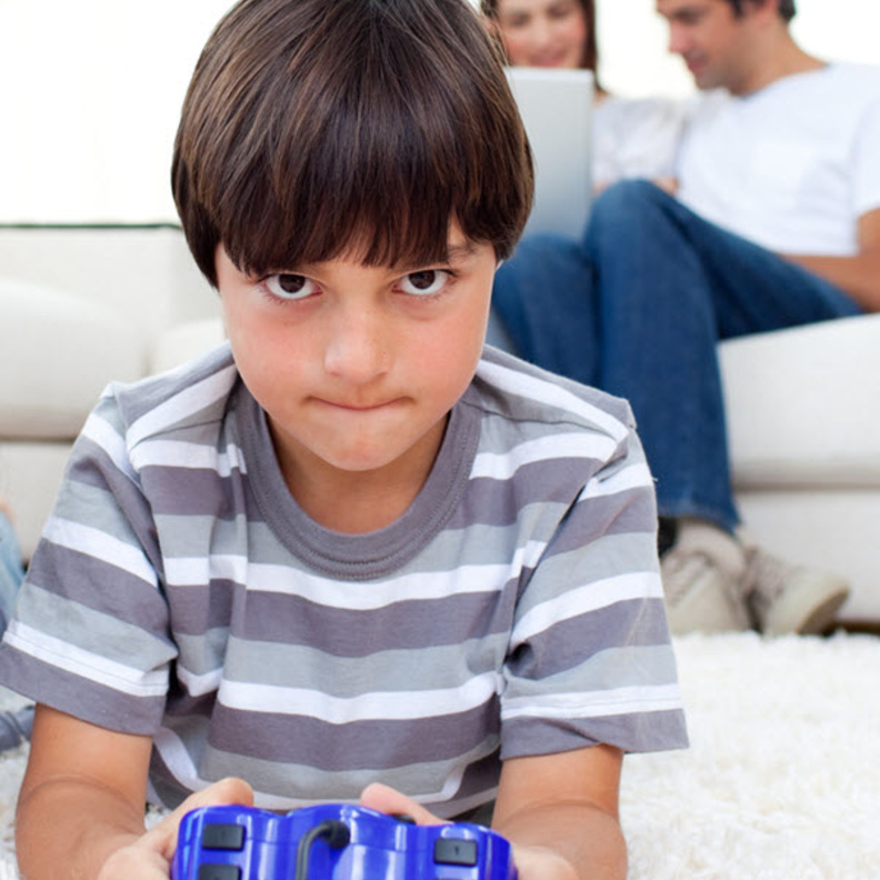 نجد بطاريات الليثيوم في الأجهزة الإلكترونية وألعاب الأطفال