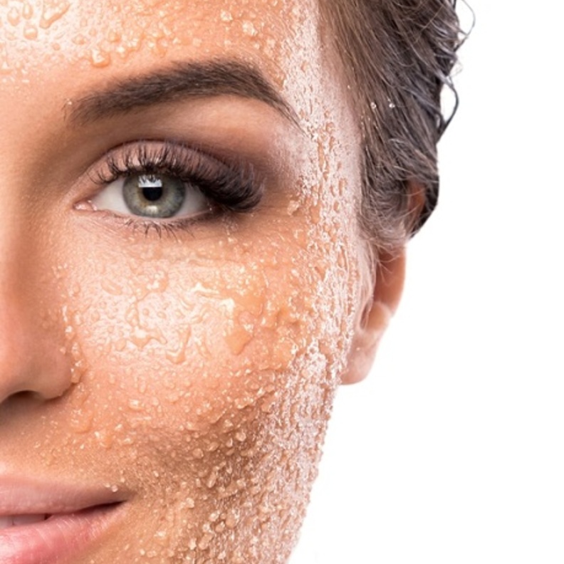 تقشير البشرة بالسكر