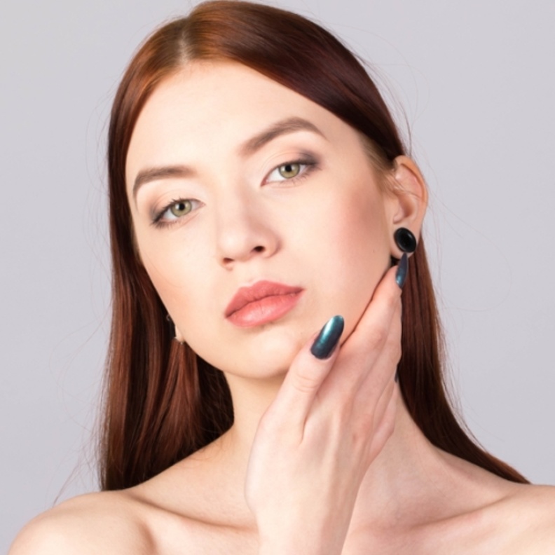 تشقير الشعر الزائد بالوجه