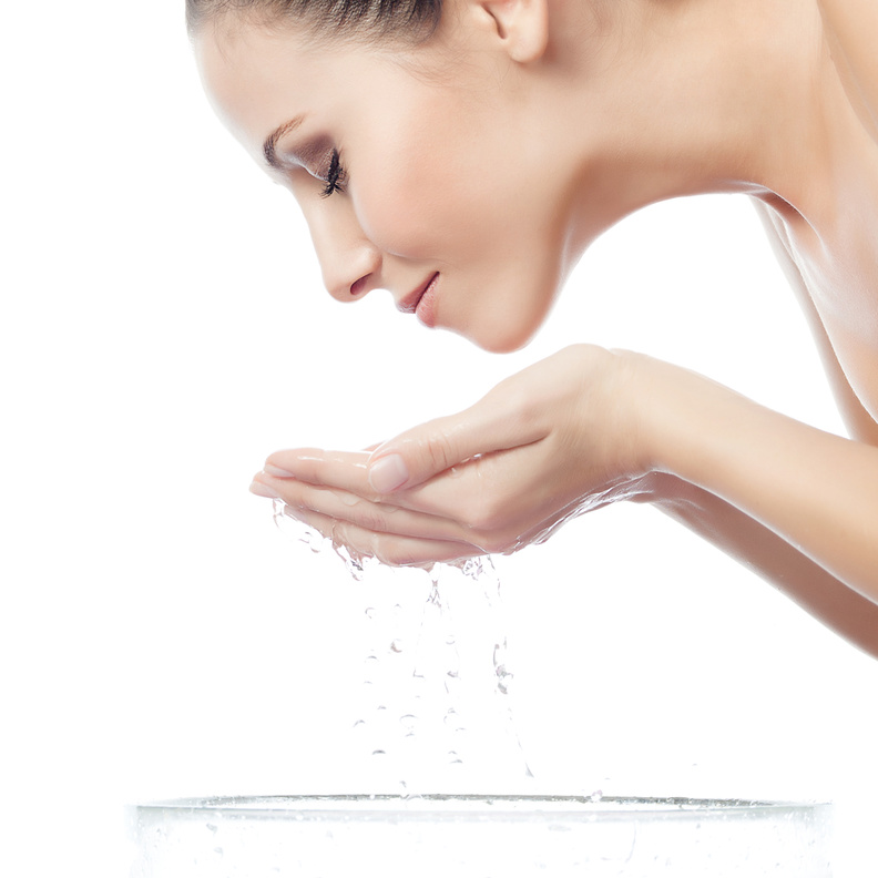 غسول الوجه بخلطات طبيعية للبشرة المتعبة