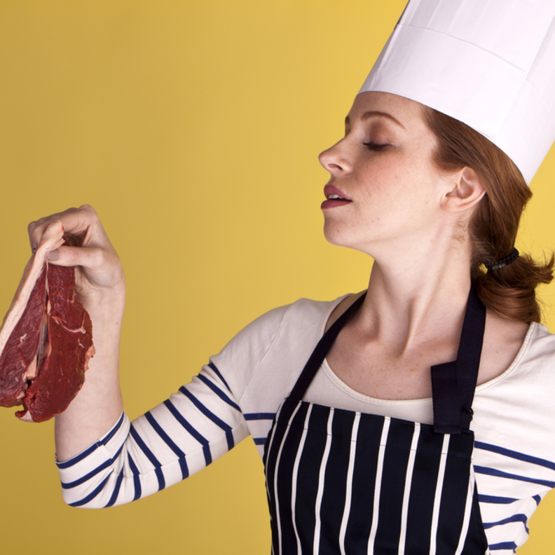 الإكثار من اللحوم الحمراء يهدد بالإصابة بسرطان الثدي