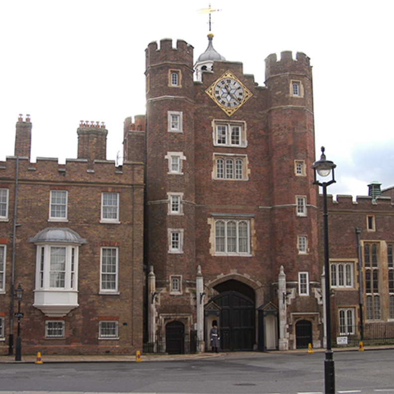 شقتين في قصر "سانت جيمس" الملكي .. للإيجار!