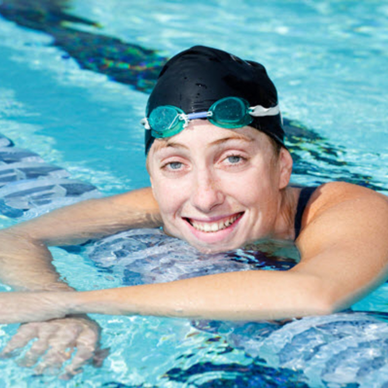 فوائد السباحة لتقوية العظام والجسم