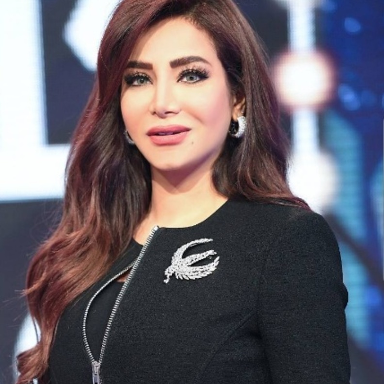 لجين عمران في السيشيل