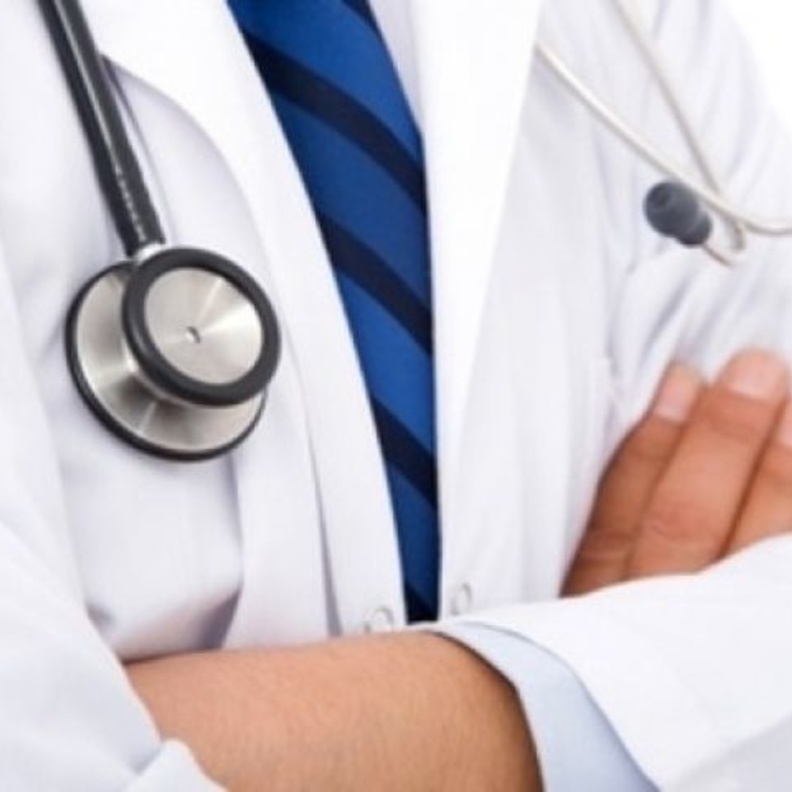 إحالة طبيب سعودي للتحقيق.. والسبب؟