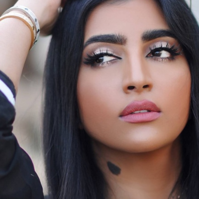 بثينة الرئيسي تهاجم وسام بريدي