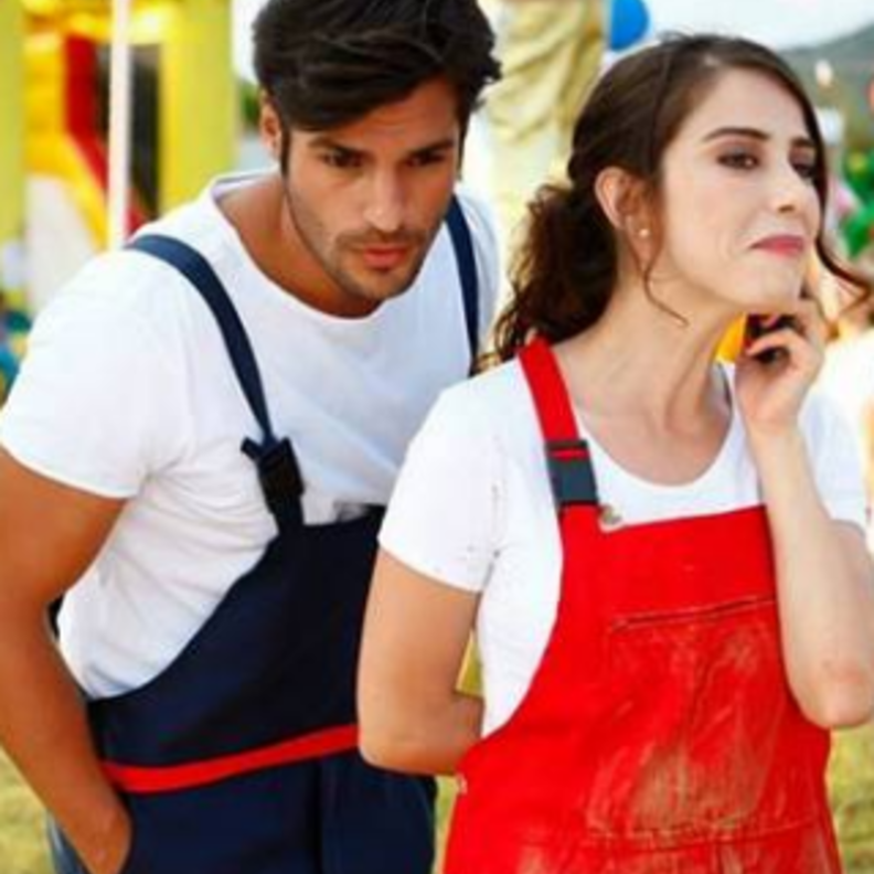 مشهد من مسلسل موسم الكرز