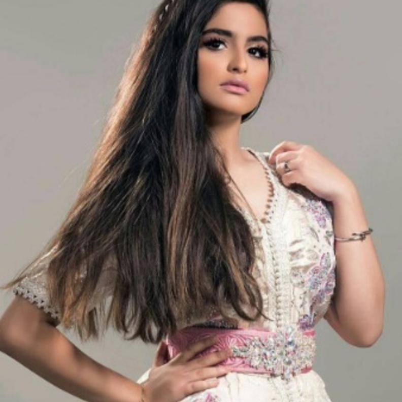 حلا الترك بالقفطان المغربي