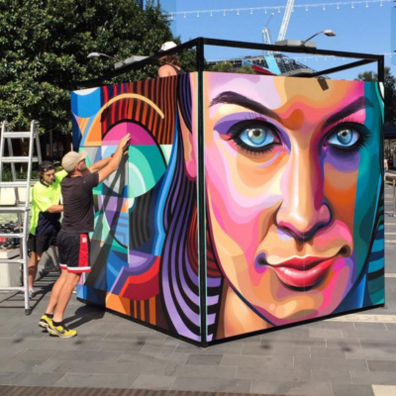 عرض مشوّق للفن والأضواء في جميرا بيتش ريزدنس بدبي