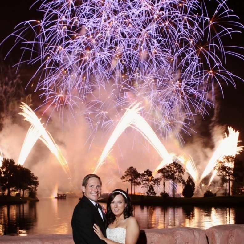 الألعاب النارية في حفلات الزفاف... فرح وبهجة 