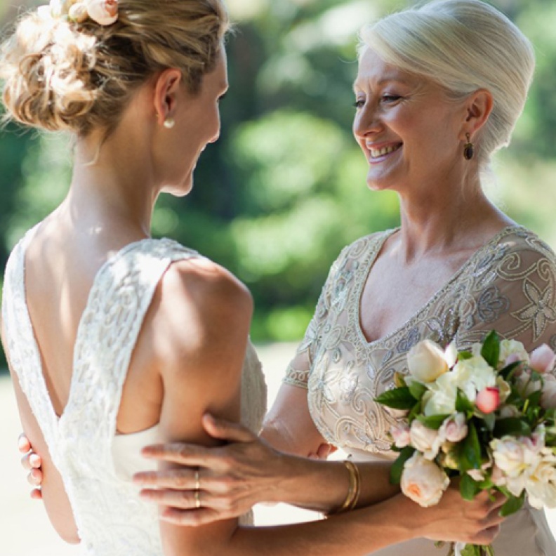  لمسة حنان من الأم