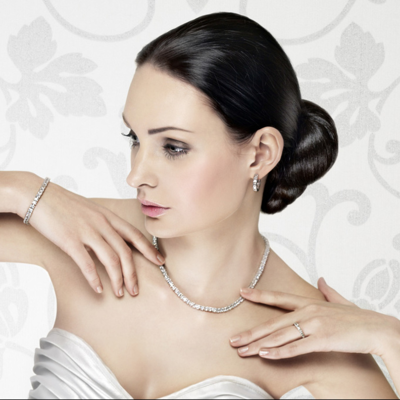 تزيّنيي في يوم زفافك بأجمل مجوهرات Chopard