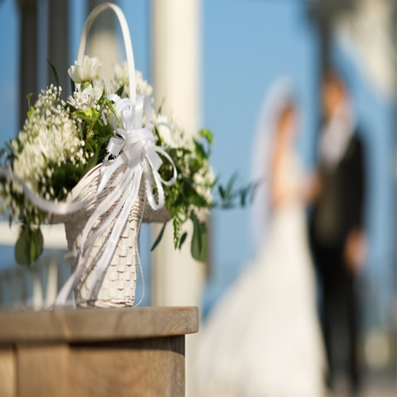 البريطانيات العازبات وحلم حفلات الزفاف