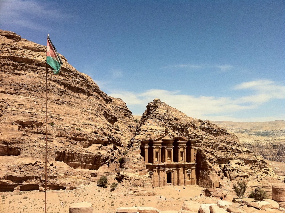 البتراء ... المدينة الوردية - مجلة هي