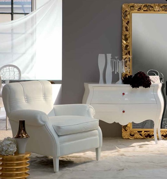 يتناغم اللون الذهبي مع الأبيض بشكل أنيق للغاية