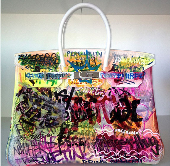  حقيبة Birkin الخاصة بليدي غاغا وعليها رسومات مميزة