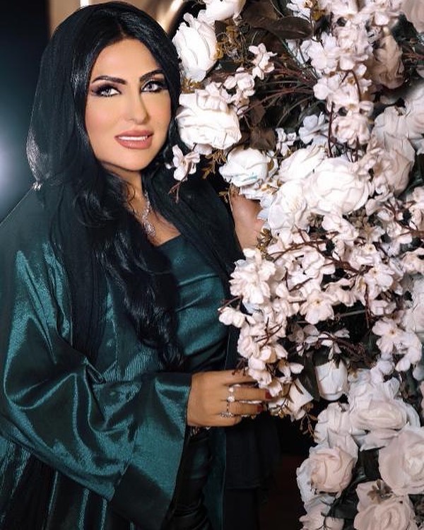 الفنانة البحرينية زينب العسكري