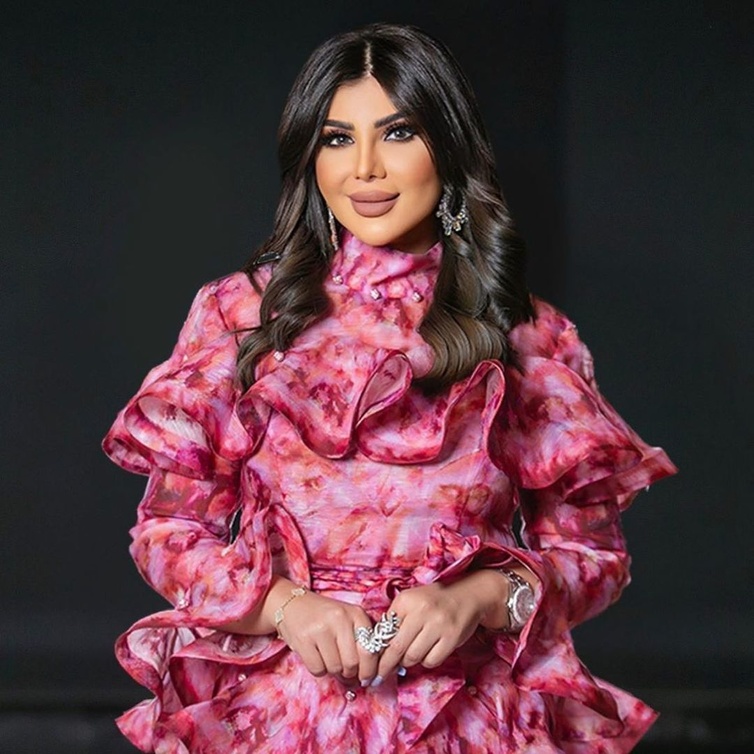 الفنانة إلهام الفضالة 